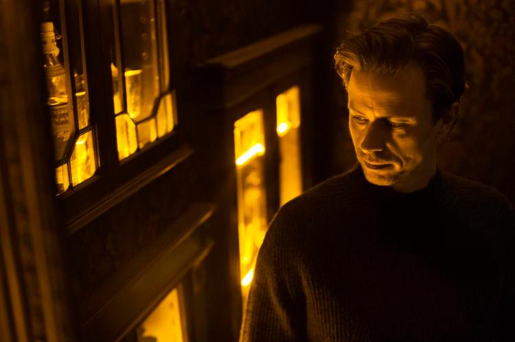 Intens. Morten Brask har researchet godt og grundigt til sin nye roman. 