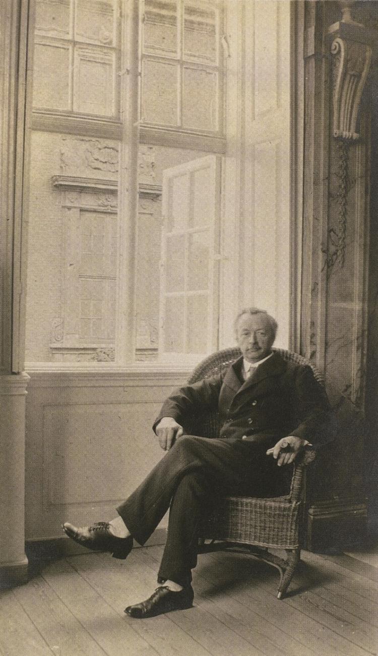 Christianshavneren. Vilhelm Hammershøi i lejligheden Strandgade 25, hvortil han flyttede tre år før sin død. 