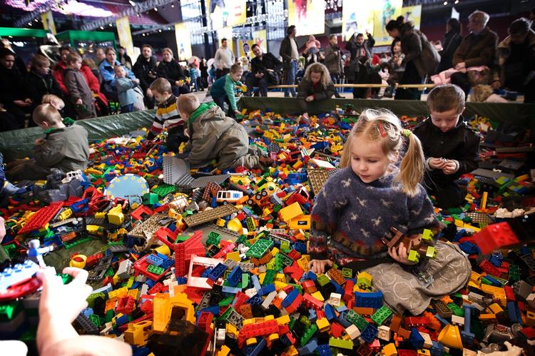 Klodser. LEGO er et af de mest kendte legetøj i verden. 