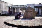 tragisk. For en måned siden endte det tragisk, da en 57-årig social- og sundhedsassistent blev dræbt af en psykotisk og amfetaminhøj beboer på Bocenter Lindegården. 