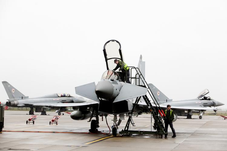 Kampfly. Danmark skal vælge nye kampfly. Her er det flyet Eurofighter 