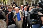Ken Livingstone er kendt for sine kontroversielle holdninger og kaldes farverig. Røde Ken på grund af sit socialistiske ståsted. Nu er han kommet i fedtefadet efter kontroverstielle udtalelser om Hitler. 