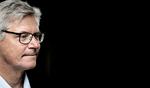 Granskeren. Som 'juristen bag Irakkrigen' og tidligere ambassadør i USA har Peter Taksøe-Jensen sat sine udenrigspolitiske fodspor. Nu foreslår han en mere klar dansk retning. 