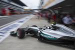 kvalifikation. Den førende tyske Mercedes-kører Nico Rosberg vinder endnu en poleposition, når løbet i Sotji søndag skydes i gang. 