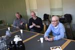 RØGFRI. Gennem 50 år har Palle Lund Berthelsen (tv.) på 64 år røget dagligt. Et rygestopkursus i Vallensbæk Kommune og nikotinplastre har gjort ham røgfri. Foto: Lars Just 