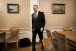Interview. Når Ruslands udenrigsminister siger ja til at lade sig interviewe, er det meste strengt styret, skriver journalisten. 
