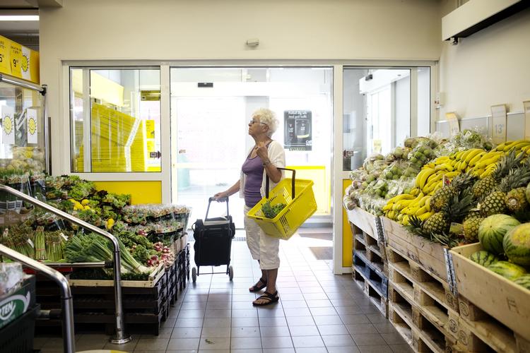 Sundhed. Solskinsøen har vist store fremskridt i forhold til sundere indkøbsvaner. Det sker efter at Bornholmerne deltog i et stort forskningsprojekt. (Arkiv) 
