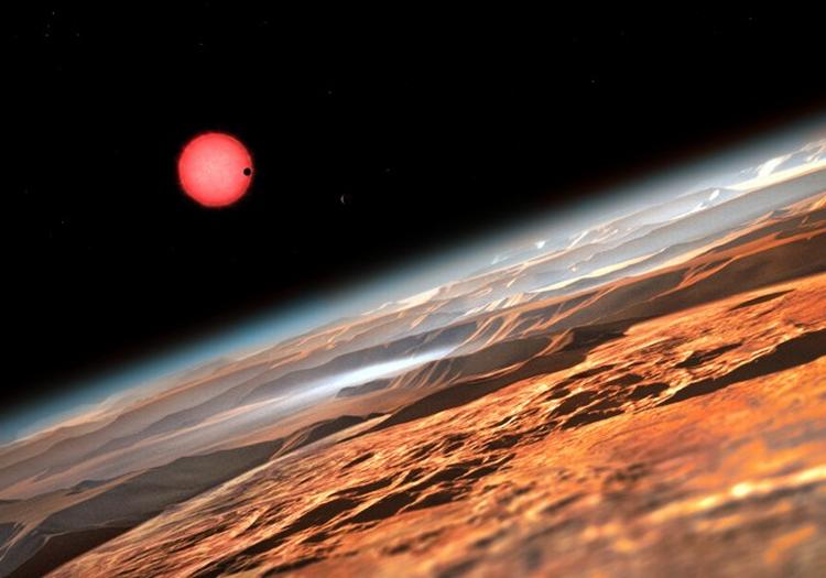 SOLSYSTEM. Den svage dværgstjerne og dens tre planeter kan have gode betingelser for liv, vurderer astronomer. 