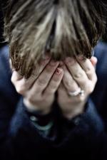 Dom. En far blev i 2007 dømt ti års fængsel i den såkaldte Tøndersag, hvor to søstre (den ene på billedet) blev seksuelt misbrugt af en lang række mænd, der også fik fængselsstraffe. 