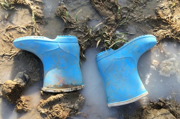 Gummistøvler. Sko, der har båret mennesker på en lang rejse, er en stærk genstand sammen med fortællingen om rejsen og håbet om at komme i sikkerhed, mener museumsinspektør fra Nationalmuseets Gitte Engholm. 