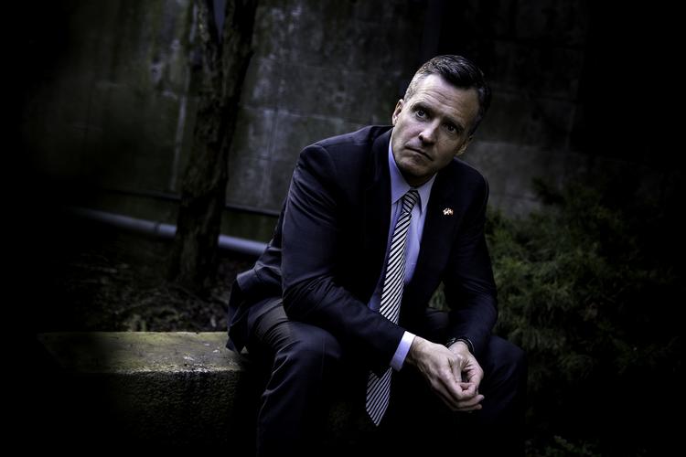 Præsidentvalg. At Donald Trump vinder den republikanske nominering er en sejr for demokratiet, mener den amerikanske ambassadør i Danmark, Rufus Gifford. 