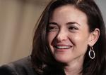 Facebooks COO er blevet et symbol på, at kvinder kan nå til tops i den amerikanske tech-verden. 