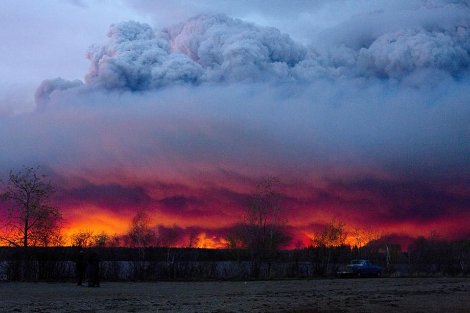 NABOBY. Også byen Anzac, 36 kilometer sydøst for Fort McMurray, er truet af skovbranden. 