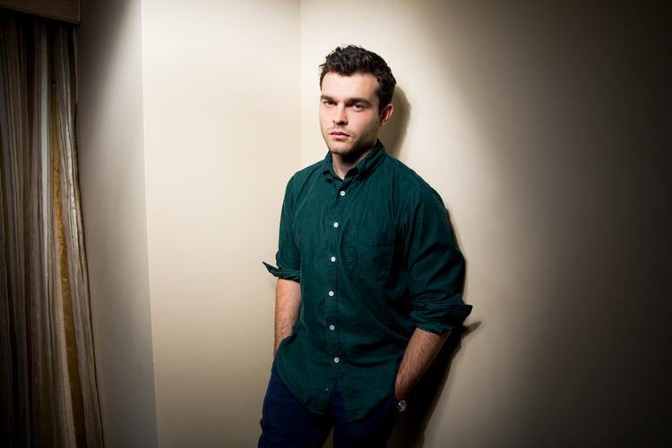 stjernefrø Alden Ehrenreich blev opdaget af Steven Spielberg i privat bar mizvah-video. 