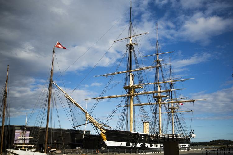 Igen. Verdens længst bevarede krigsskib er igen i økonomsike vanskeligheder. 