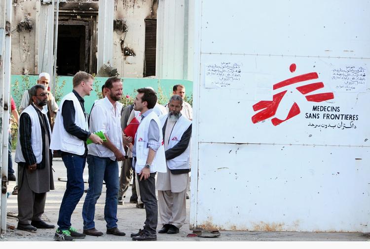Fejlangreb. Læger uden Grænser i Kunduz efter amerikanernes dødbringende fejlangreb på hospital. 