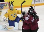 Knebent. Sverige åbnede VM med en 2-1-sejr ovr Letland efter forlængelse. 