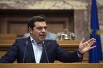 Presset. Alexis Tsipras - Grækenlands regeringsleder - er under pres af, at landets kreditorer forlanger reformer, som befolkningen protesterer imod. 