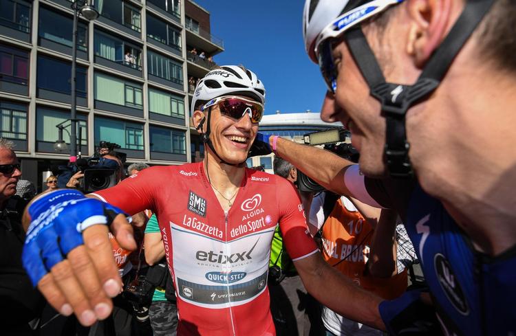 DOBBELTTRIUMF. Den anden etapesejr gav også Marcel Kittel den lyserøde førertrøje i Giro d'Italia. 