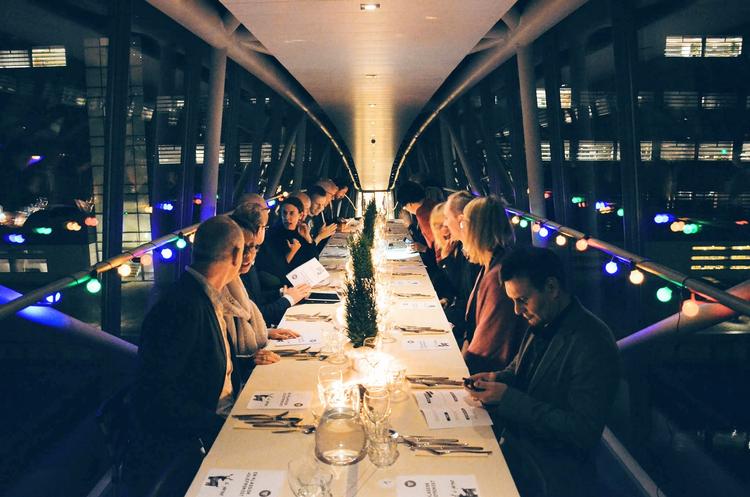 Bromiddag. Her er det fra en tidligere bromiddag som Bite Me Crew har afholdt. 