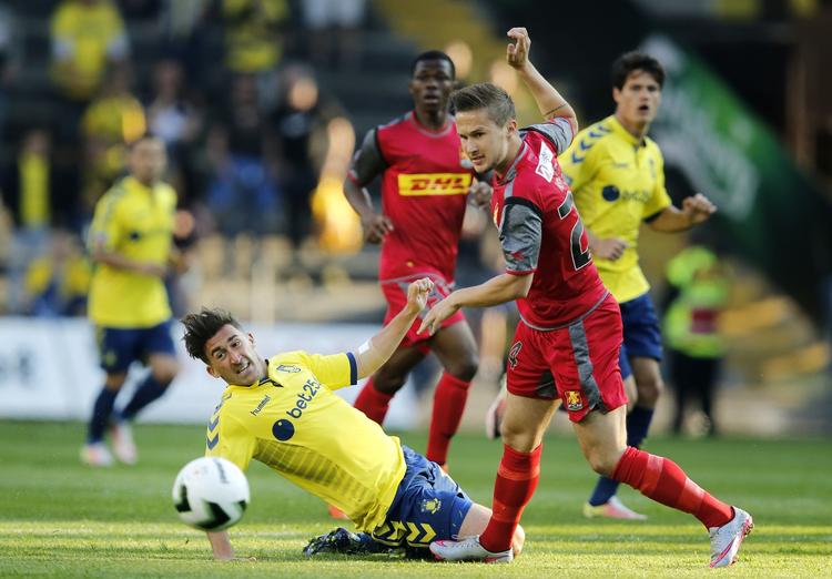 2-1. Brøndby lagde ud med total dominans i kampen mod FC Nordsjælland, der først sent i kampen fik styr på det etablerede spil. 