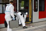 Angreb. Flere personer er såret efter det blodige knivattentat på togstationen i Grafing. En har mistet livet. 