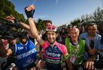 bjergrigt. Diego Ulissi (midt) rev sig løs i en sent udbrud og sejrede på den svære Giro-etape fra Catanzaro til Praia a Mare. 