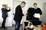 Dødsfald. Laurids Rudebeck, Tønders borgmester, er død. Han blev 56 år. Her ses han i midten på et foto fra 2014. 