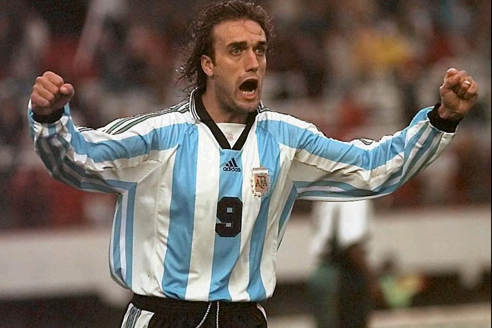 BATISTUTA. I en lang årrække var Gabriel 'Batigol' Batistuta blandt verdens bedste frontløbere - også for Argentina. Han blev nr. 1 i Italien i 1994-95, da han optrådte for Fiorentina. 