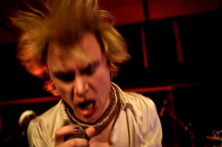 Bisse. På programmet er Selvhenter, Bisse og Dane T.S. Hawk Birthday Band. 