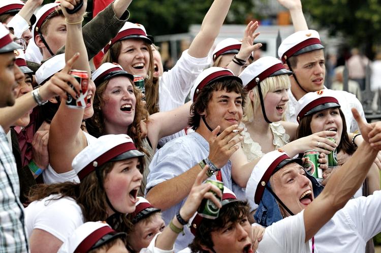 Sexmobning. Et etisk kodeks udarbejdet i samarbejde med organisationer skal hjælpe gymnasier med sexmobning, siger Ellen Trane Nørby (V). 