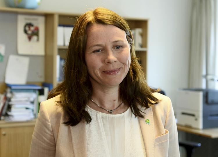 Udskældt. Åsa Romson fra Miljöpartiet har været udskældt. Nu ventes hun afløst af Isabella Lövin. 