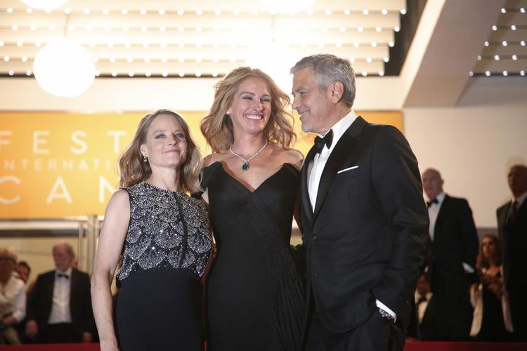 Cannes. Jodie Foster, Julia Roberts og George Clooney på den røde løber i Sydfrankrig. 