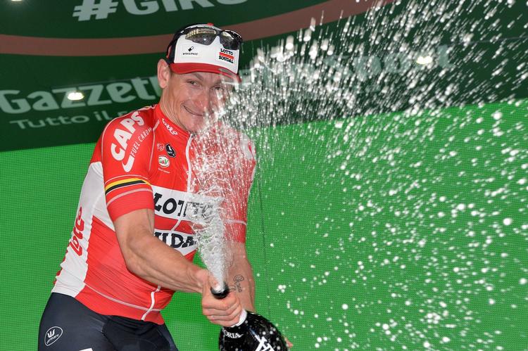 spurt. Det er ikke noget nyt for Andre Greipel at snuppe en etapetriumf og fejre med champagne. 