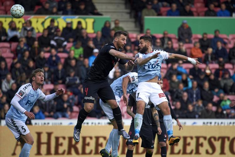 3-2. To af sølvkandidaterne, FC Midtjylland og Sønderjyske leverede en jævnbyrdig og seværdig kamp. 