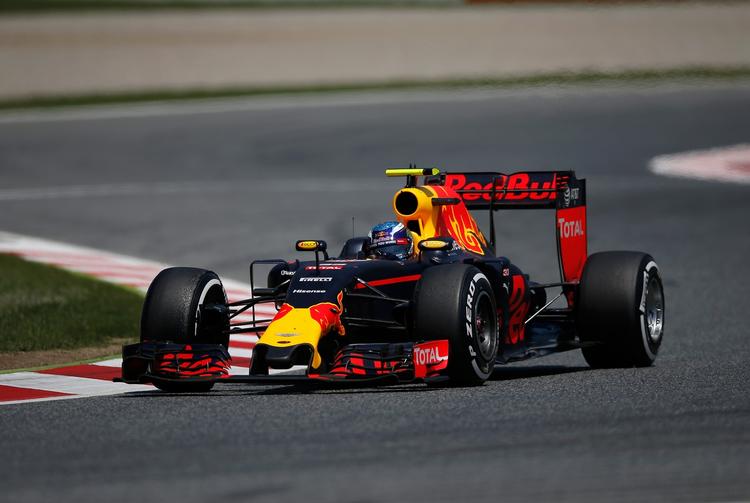 Vinder. Max Verstappen blev den yngste grandprix-vinder i sit første løb for Red Bull. 