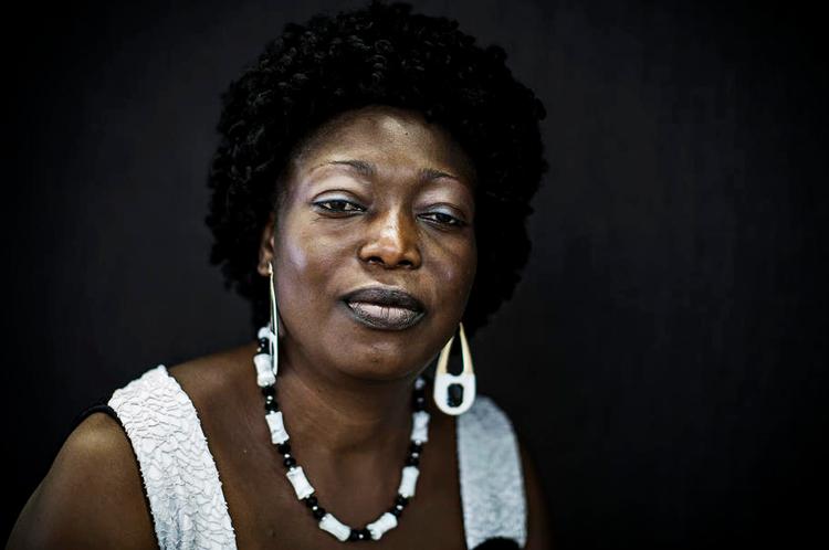 Forsinket. Jordmoder Anita SaySay Varney fra Liberia måtte tre uger til Ghana for at få visum til konference i Danmark. 