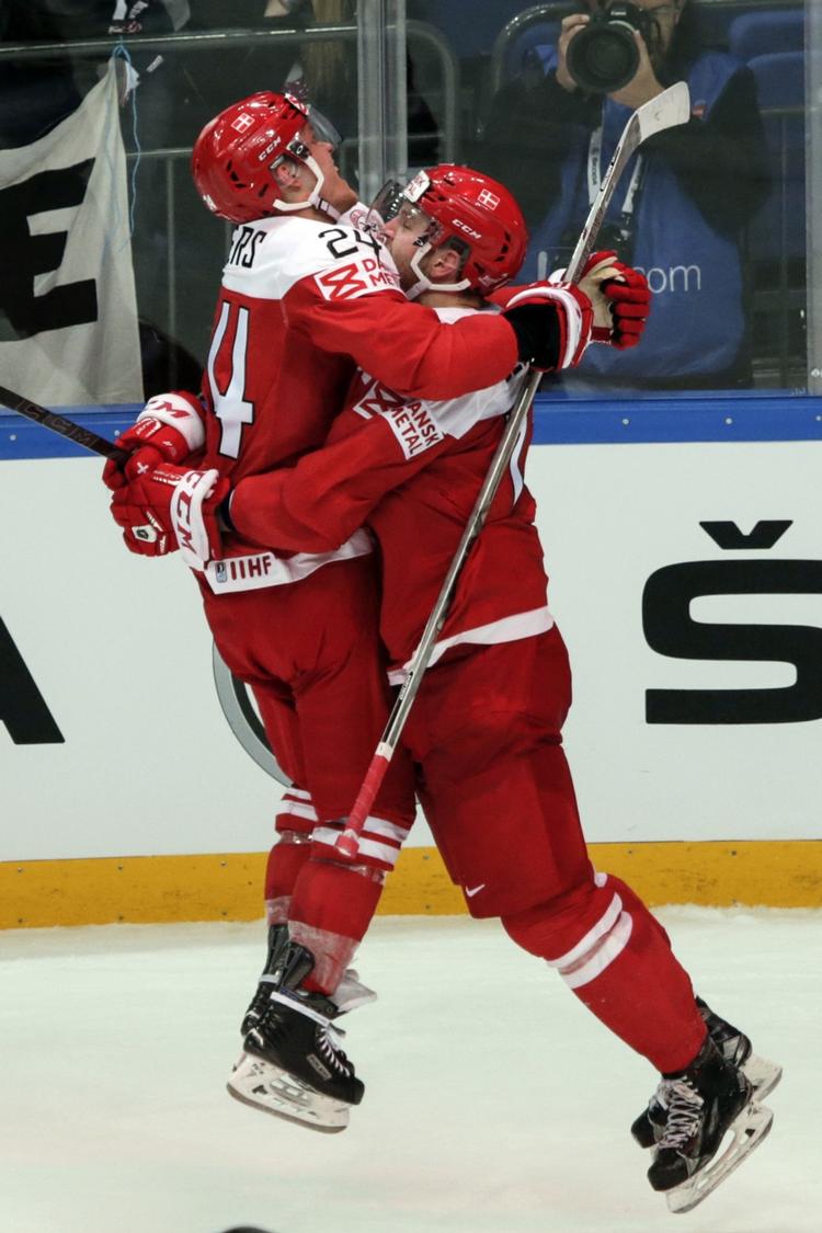 Jubel. Nikolaj Ehlers (tv) og  Nicklas Jensen er blandt de sidste 8 ved VM. 