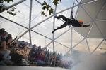 Neo Thunderdome var en koreograferet performance i grænselandet mellem nycirkus, dans og performancekunst, der udnyttede Dome of Visions himmelrum. Scenen var sat i et postapokalyptisk samfund, hvor alt hierarki gik op i kaos, og en ny leder skulle vælges. Dette blev gjort gennem en række kampe inspireret af New Yorks "Ball Scene", hvor grupperinger af homoseksuelle afroamerikanere mødtes til extravagante baller, for at dyste i dans, outfits og catwalk. 