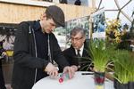 Visioner for bæredygtige fremtider var en vigtig streng i Dome of Visions profil, og som nyudnævnt miljø- og klimakomissær for EU besøgte Karmenu Vella (GR) Dome of Visions under European Green Capitol ved Sharing Copenhagen. Her med TagTomat. 