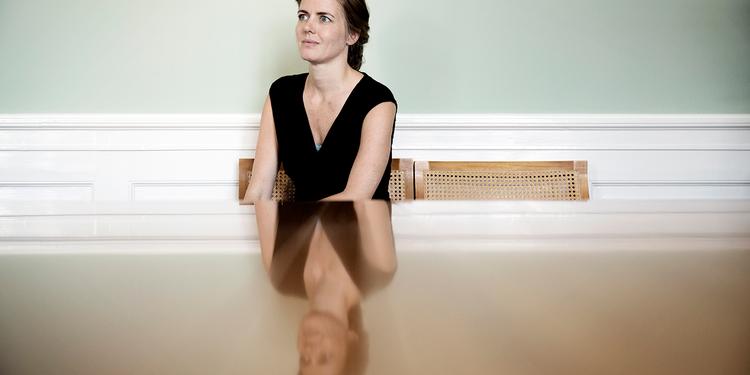 Nej. Så længe Ellen Trane Nørby (V) er minister, bliver der kæmpet imod kvindekvoter i de danske bestyrelser: De skader virksomhederne mere, end de gavner, mener hun. 