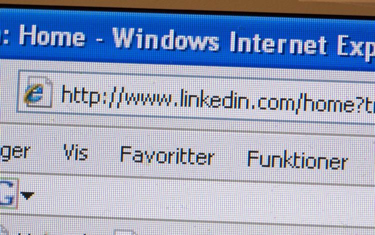 En hacker, der kalder sig Peace, hævder at have sat over en million Linkedin-profiler til salg. 