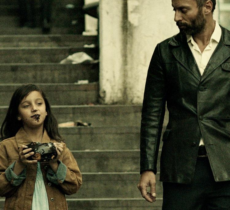 dilemma. Yusif er splittet mellem gode hjælpere og skupelløse barnemordere. 