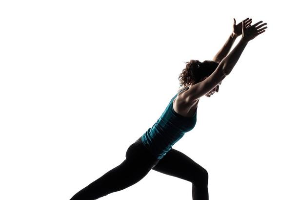 FREMDRIFT. På en udånding bringer du overkroppen frem til diagonal. Foto: Rune Pedersen 