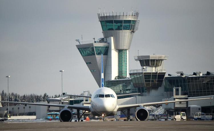 TRANSIT. Det er temmelig dyrt at flyve til Helsinki. Men mange benytter lufthavnen som et springbræt til ruter mod Asien. Foto: Finavia 