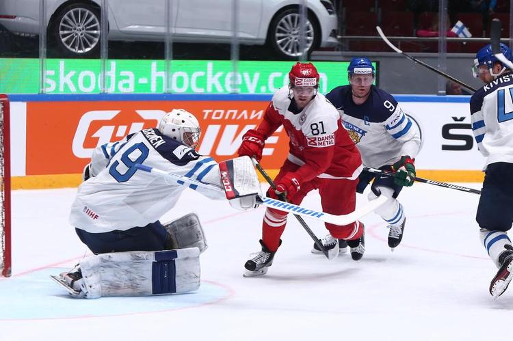 KLASSE. Lars Eller (81) er imponeret over den fortsatte optur, som dansk ishockey har vist frem de seneste år. Foto: Jan Korsgaard/Polfoto 