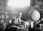 VIRKSOM. Harald Nielsen i sit arbejdsværelse i Villa Sølyst, Birkerød, hvorfra han stod i kontakt med højreradikale, antisemitiske og nazistiske miljøer. 