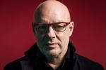 OPfinder. Du ved det måske ikke, men det var faktisk Brian Eno, som startede musikgenren ambient – blandt andet ved hjælp af noget harpemusik og en ødelagt højttaler. Pr-foto: Shamill Tanna 