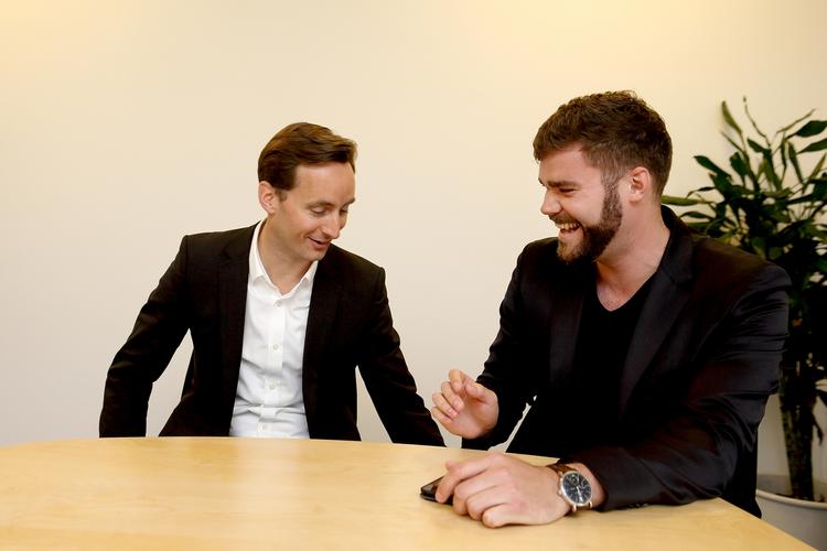 MILLIONÆR. Morten Strunge (th.) har solgt sin e- og lydbogstjeneste til et trecifret millionbeløb. (Arkiv) 