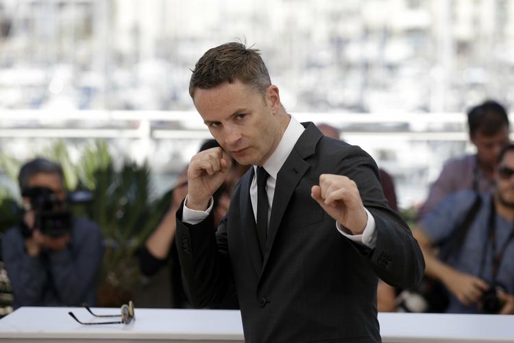 Cannes. Nicolas Winding Refn poserer foran fotograferne i Frankrig. 